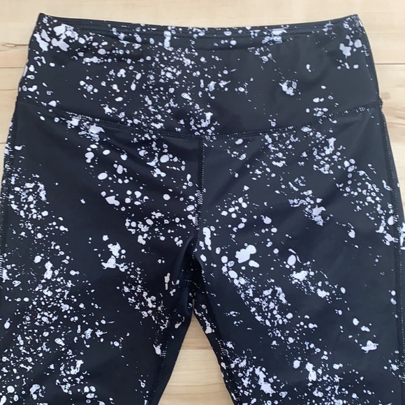 Pro Player S Capri Workout Leggings - Picture 2 of 6